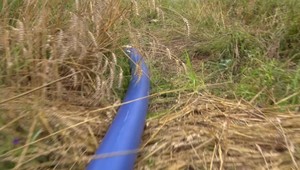 Obyvatelia Dolných Vesteníc zvádzajú boj o vodu. Ich vodu ťahajú do sadov