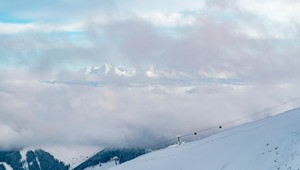 Výstraha na horách: Pre všetky pohoria platí druhý stupeň lavínového nebezpečenstva