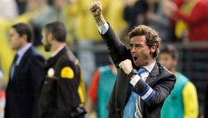 Trénerom Chelsea Mourinhov žiak Villas-Boas