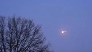 Na dom spadol meteorit, do strechy urobil dieru veľkosti lopty