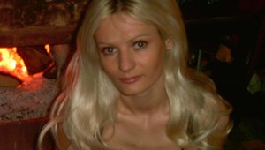 Krásna blondína si pripadala nudná, preto sa vylepšila: Zákroky jej platí až 12 manželov!