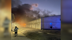 Nové zistenia o požiari vo Vištuku. Požiar zachvátil maštaľ s ošípanými