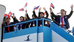 Olympionici KĽDR sú doma. 1. máj z čias komunizmu sa nechytá...