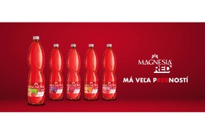 Chuť šťavnatého červeného ovocia ukrytá vo fľaši