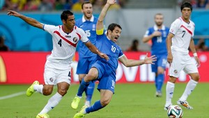 Kostarika ustála oslabenie. Grécko vyradila v penaltovom rozstrele