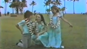 Angelina zverejnila dojímavé video z detstva