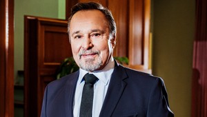 V novom seriáli TV JOJ dostal úlohu šitú na mieru: V chuťovke Osud zahviezdi Jozef Vajda!