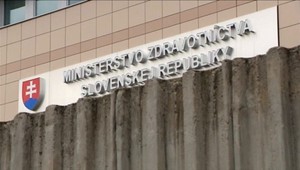 Výjazdovú ambulantnú pohotovosť má vystriedať lekár na telefóne