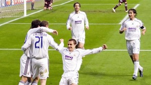 Real Madrid finišuje s výpredajom, bombou odchod Huntelaara do AC Miláno