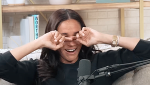 Meghan prekvapila! Prišla pred kameru celkom nenalíčená, pri TEJTO téme sa ale neubránila slzám!