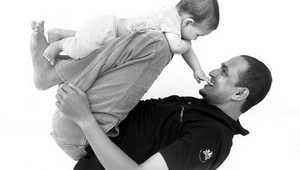 Muži vraj môžu dojčiť! Holandský vedec vie, ako na to.