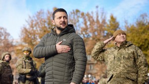 264. deň na Ukrajine: Zelenskyj navštívil oslobodený Cherson. Predstavitelia Ruska a Ameriky neohlásene rokujú