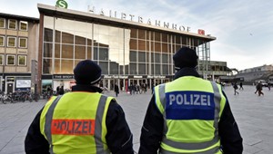 V Kolíne vyšetrujú už 30 ľudí, trestné oznámenie podalo 821 obetí