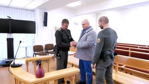 Odsúdený, ktorý pred 16 rokmi brutálne zavraždil mladú Katku, sa postavil pred súd. Rozhodovalo sa o jeho podmienečnom prepustení