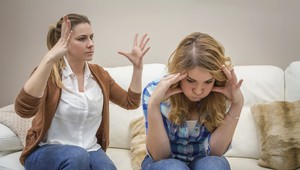 Sú tu prázdniny: Ako vyplniť čas pubertiakom a nebyť trápnym rodičom?