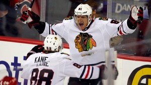 VIDEO: Hossa (34) zachránil Chicago, Sharks zakopli v nájazdoch