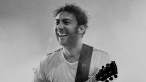 Hudba speváka Bystríka valcuje rádiá