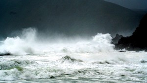 Japonsko sužuje tajfún, zabil dvoch ľudí