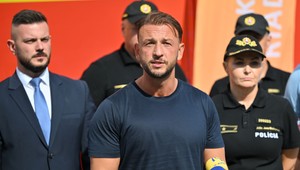 PS: Peniaze za hasičské autá išli na nesprávny účet. Opozícia chce odvolať Šutaja Eštoka