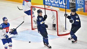Slováci v tretej tretine posledného zápasu dali gól. Fíni sa ale obhájili a vyhrali 2:1