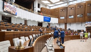 NAŽIVO: Poslanci NR SR zasadli po letnej prestávke do parlamentných lavíc