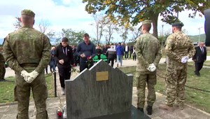 Spomienka na obete najväčšej leteckej tragédie v histórii Slovenska: Na miesto, kde slúžili vojaci, prišli ich najbližší