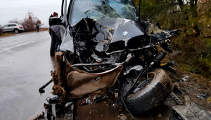 FOTO: Auto s troma deťmi dostalo šmyk, rodinu po havárii odviezli z miesta záchranári