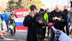 Nespokojní autodopravcovia protestovali pred úradom vlády, trvajú na svojich požiadavkách