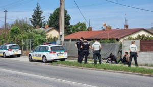 Ďalší prípad ilegálnych migrantov na Slovensku: Policajná hliadka spozorovala štyroch mladíkov