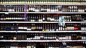 Lepšie potraviny sú v malých obchodoch, falšuje sa víno aj med