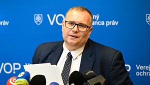 Ombudsman sa obrátil na Ústavný súd pre novelu zákona o neziskových organizáciách