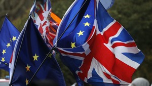 Traja britskí ministri podporia odklad brexitu, ak sa poslanci nedohodnú