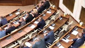 Pokračuje boj o referendum. Strana Smer na vládu podala návrh na potrebnú zmenu zákona