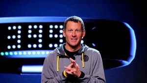 Lance Armstrong ide na spoveď. Prizná sa k užívaniu dopingu?