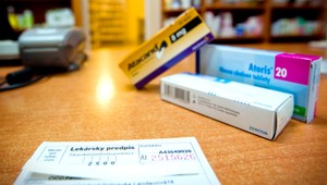 Znížené doplatky za lieky neovplyvnia podľa Fica deficit