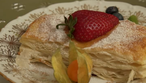 Dezert: Krehký porcelán