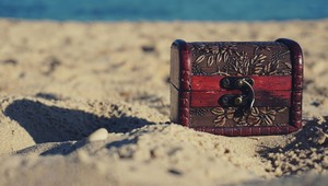 Otvorili truhlicu, ktorá bola roky v rieke: Jej obsah im vyrazil dych