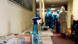 Návrat k normálu. Infekčné oddelenia už riešia aj iné ako len covid