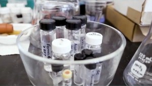 Parfum, alkohol aj palivo do áut. To všetko vyrobí novátorsky vynález zo vzduchu