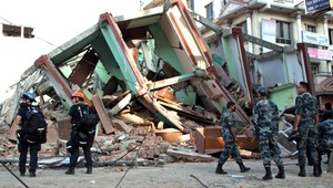 Nepál zasiahlo silné zemetrasenie, ľudia utekajú z domovov