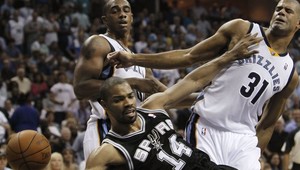 NBA: Dallas blízko postupu, San Antonio na prahu vypadnutia