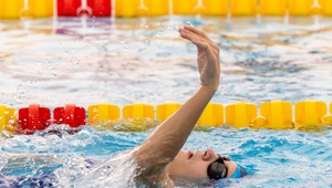 Ortopéd: Aj keď máte artrózu, hýbte sa. Toto sú športy, ktoré kĺby nezaťažia