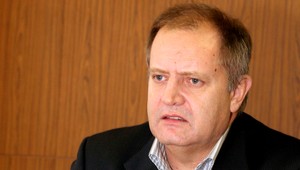 Dekan Leteckej fakulty ide za mreže. Za korupciu