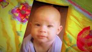 Záhadná smrť! V Hrochoti zomrel 8-mesačný chlapček