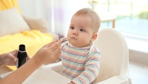 Chcete dať očkovať dieťa proti chrípke, no chcete ho ušetriť injekcie? Existuje vakcína proti chrípke do nosa!