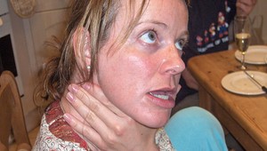 Nechcela mu povedať, kto je otec. Takmer ju zabil!