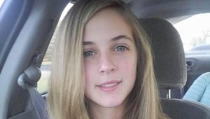 Tínedžerka si zafarbila vlasy, otec ju kruto potrestal: Ako jej mohol urobiť TOTO?