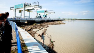 Návšteva v tajomných hlbinách, toto je vodné dielo