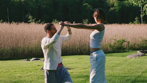 Herec a moderátor randil s viacerými mega hviezdami, napokon čaká bábo s TOUTO kráskou!