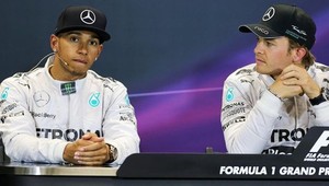 Hamilton sa chce v Suzuke zaradiť k legendám F1
